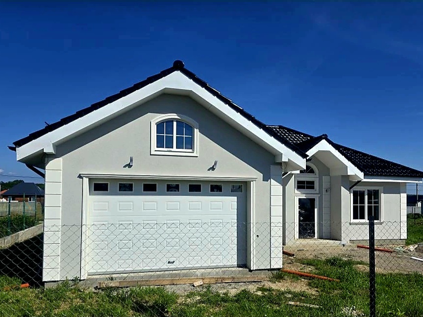 Секционные ворота DoorHan в Вятских Полянах с установкой