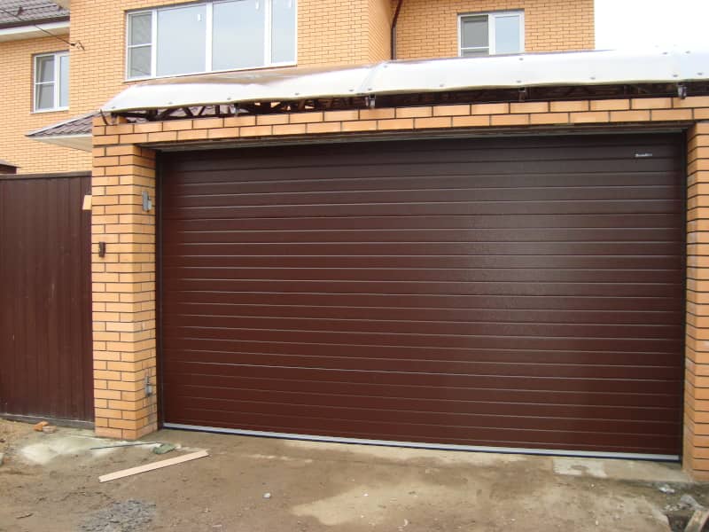 Секционные ворота DoorHan в Вятских Полянах с установкой