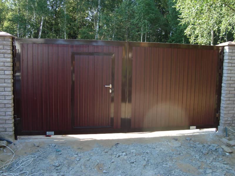 Уличные ворота DoorHan в Вятских Полянах с установкой