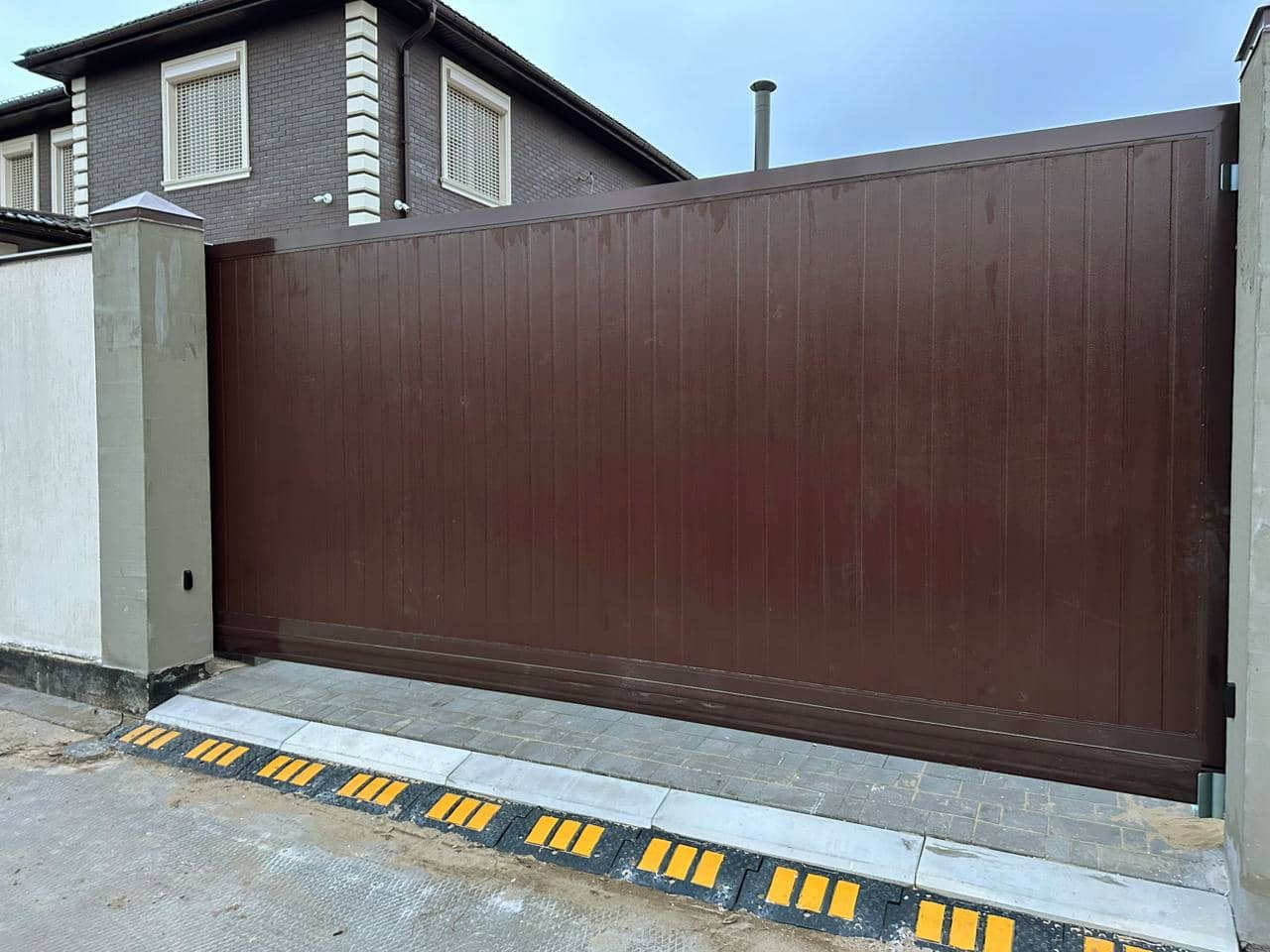 Уличные ворота DoorHan в Вятских Полянах с установкой